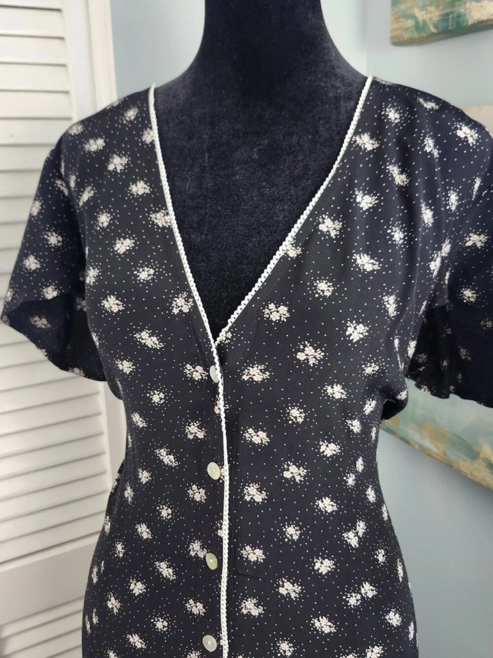 Tommy Jeans Dress XL Satin Feel Black Floral Tie Back V Neck 90's off duty Model - Picture 2 of 12